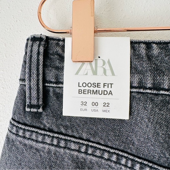 New Zara mid rise loose fit bermuda black washed denim distressed shorts - Picture 10 of 11